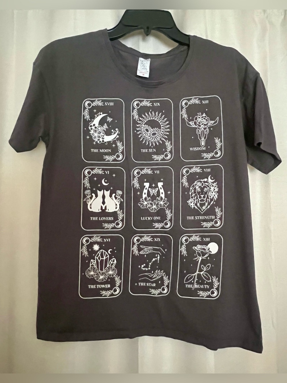 Messy Buns Lazy Days Tarot Card Graphic Tee Women’s M Celestial Witchy